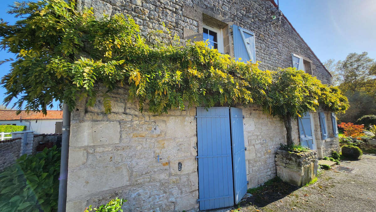 Maison à DOIX