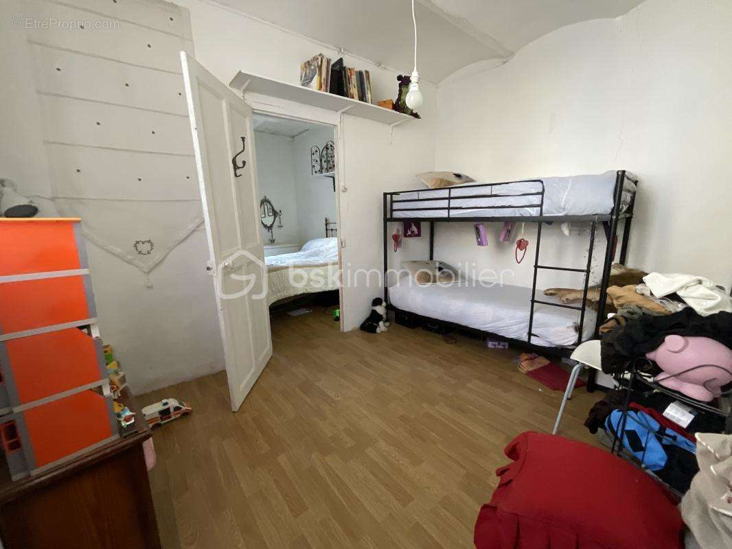 Appartement à SAINT-JEAN-DE-VALERISCLE