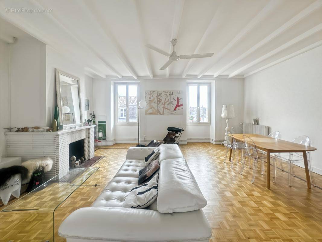 Appartement à BORDEAUX