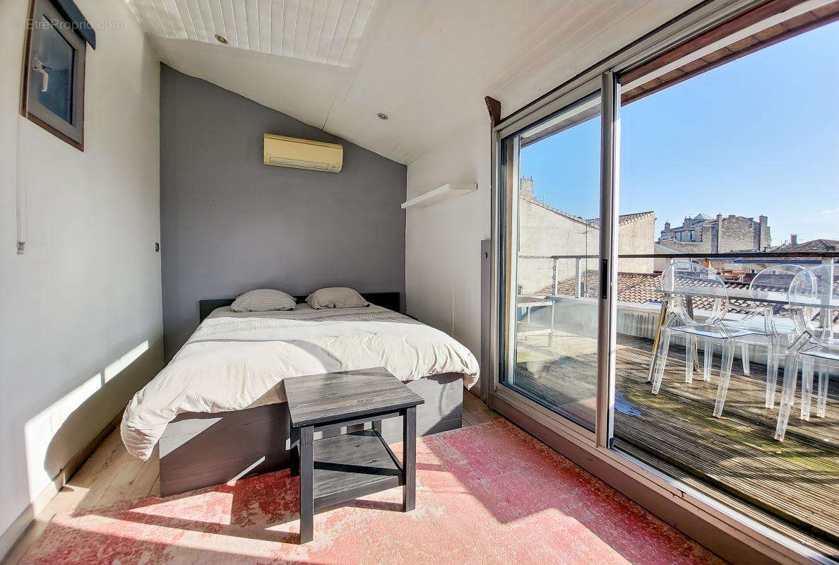 Appartement à BORDEAUX