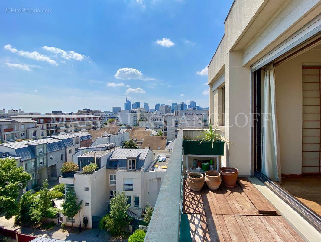 Appartement à COURBEVOIE