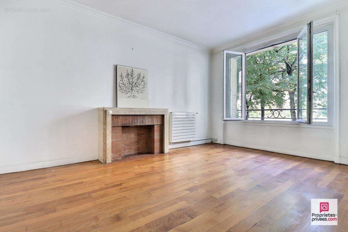 Appartement à PARIS-17E