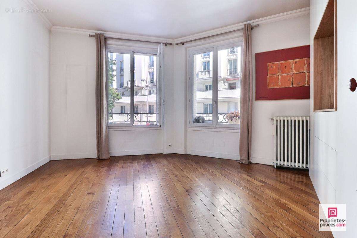 Appartement à PARIS-17E