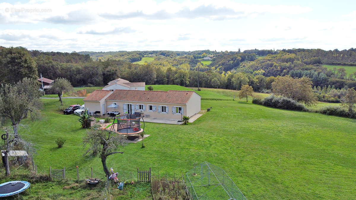 Maison à ARCHIGNAC