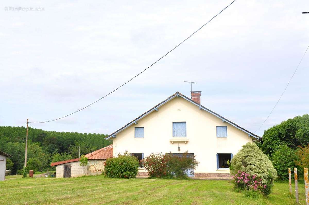 Maison à GAMARDE-LES-BAINS