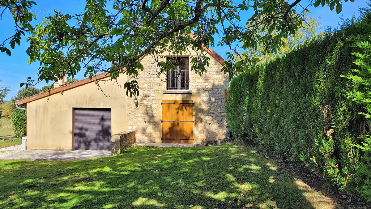 Maison à MARCILLAC-SAINT-QUENTIN