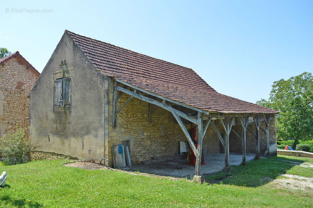 Maison à MARCILLAC-SAINT-QUENTIN