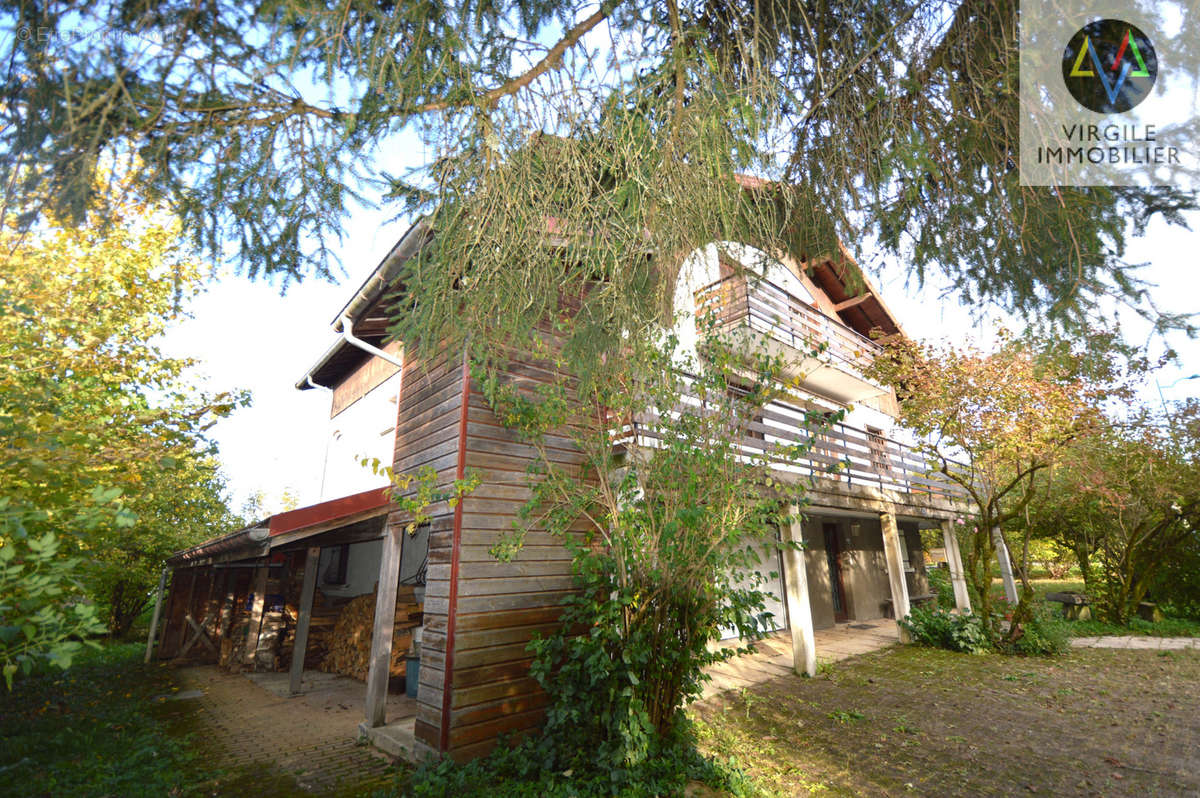 Maison à DOUBS