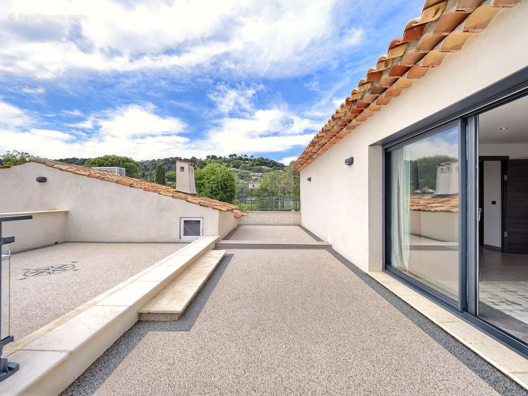 Maison à LA COLLE-SUR-LOUP