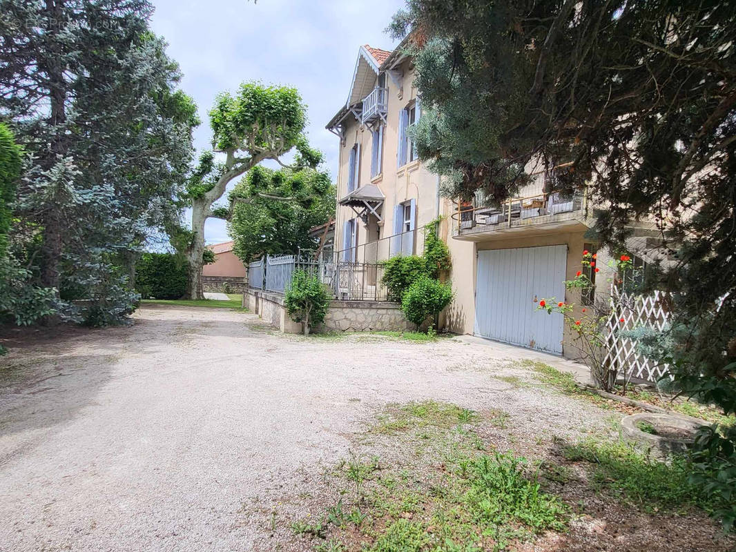 Maison à CHATEAURENARD