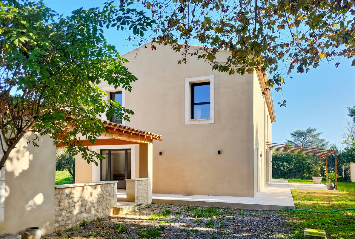 Maison à CHATEAURENARD