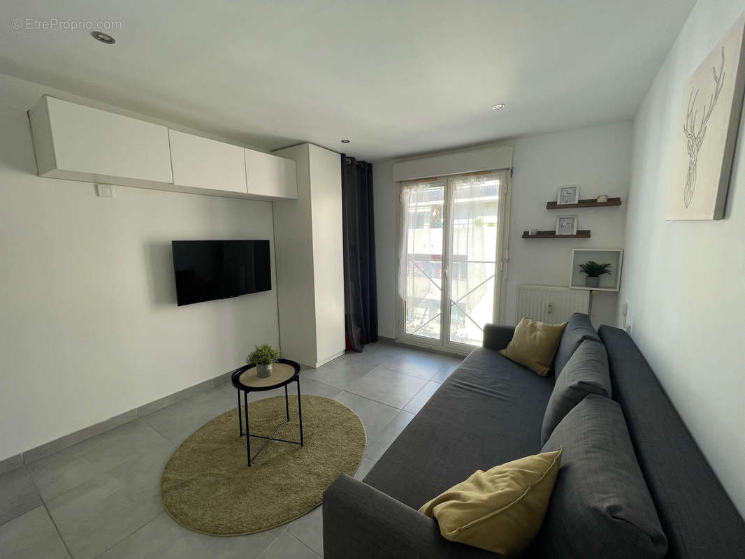 Appartement à MARSEILLE-5E