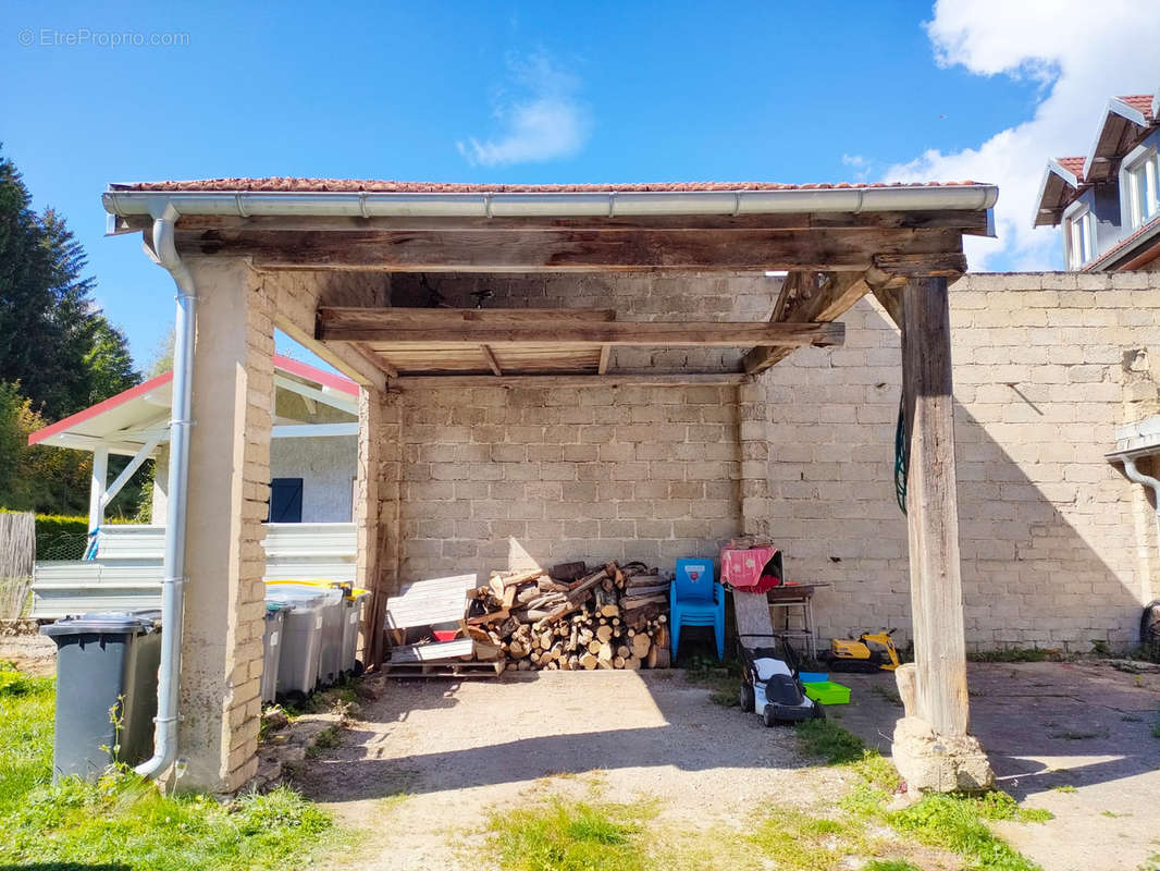 Appartement à LES HOPITAUX-NEUFS