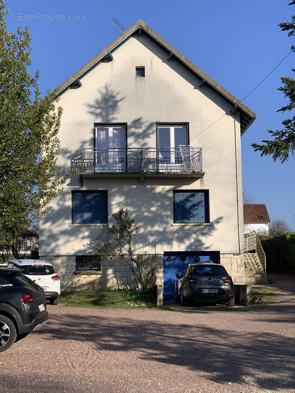 Appartement à VAUX-LE-PENIL