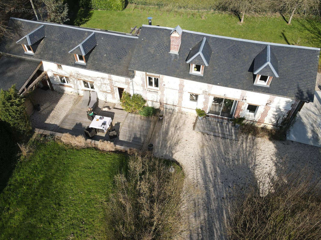 Maison à CORMEILLES