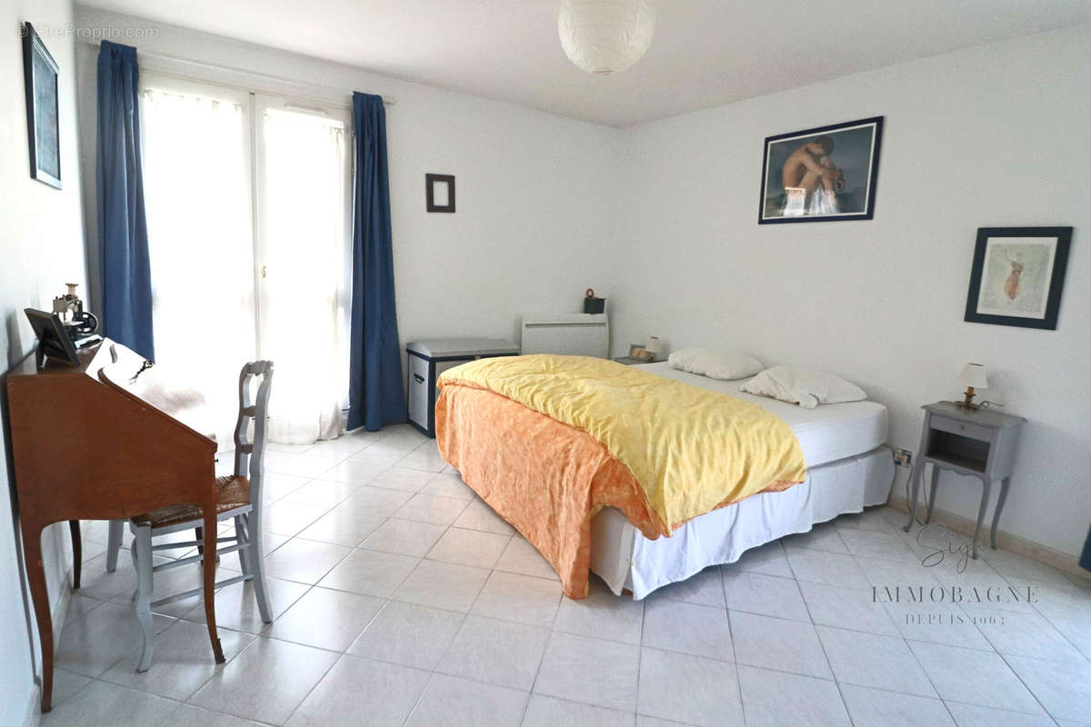 Appartement à MARSEILLE-11E