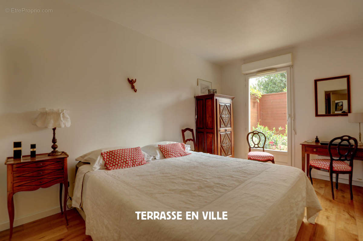 Appartement à MARSEILLE-5E