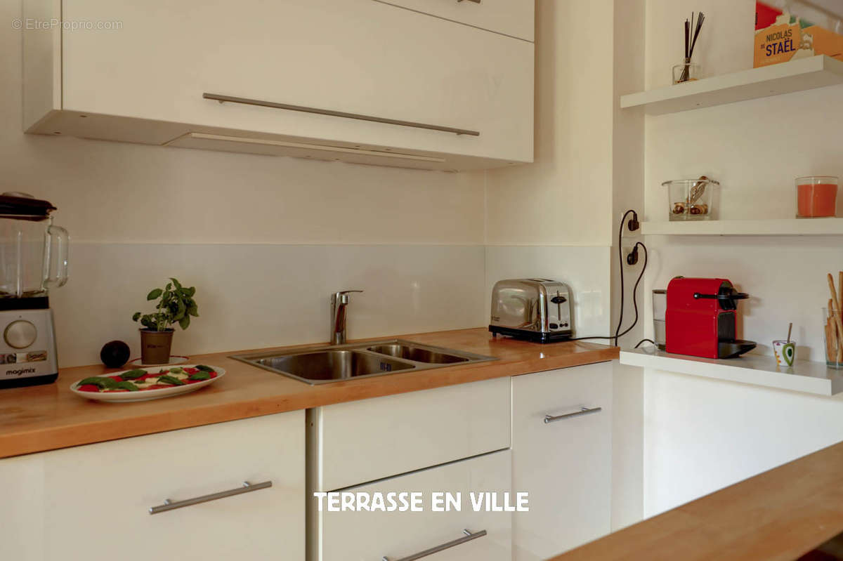 Appartement à MARSEILLE-5E