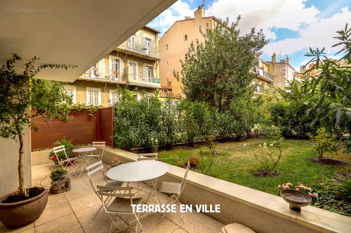 Appartement à MARSEILLE-5E