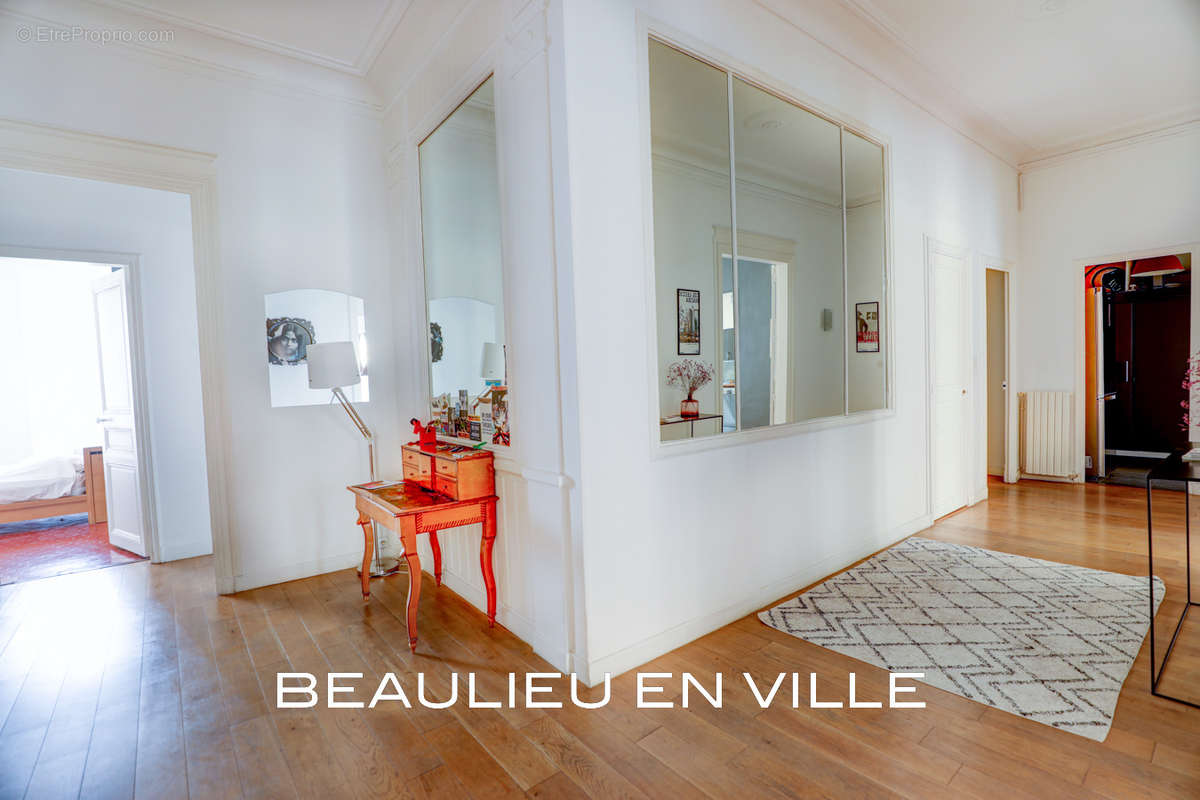 Appartement à MARSEILLE-6E