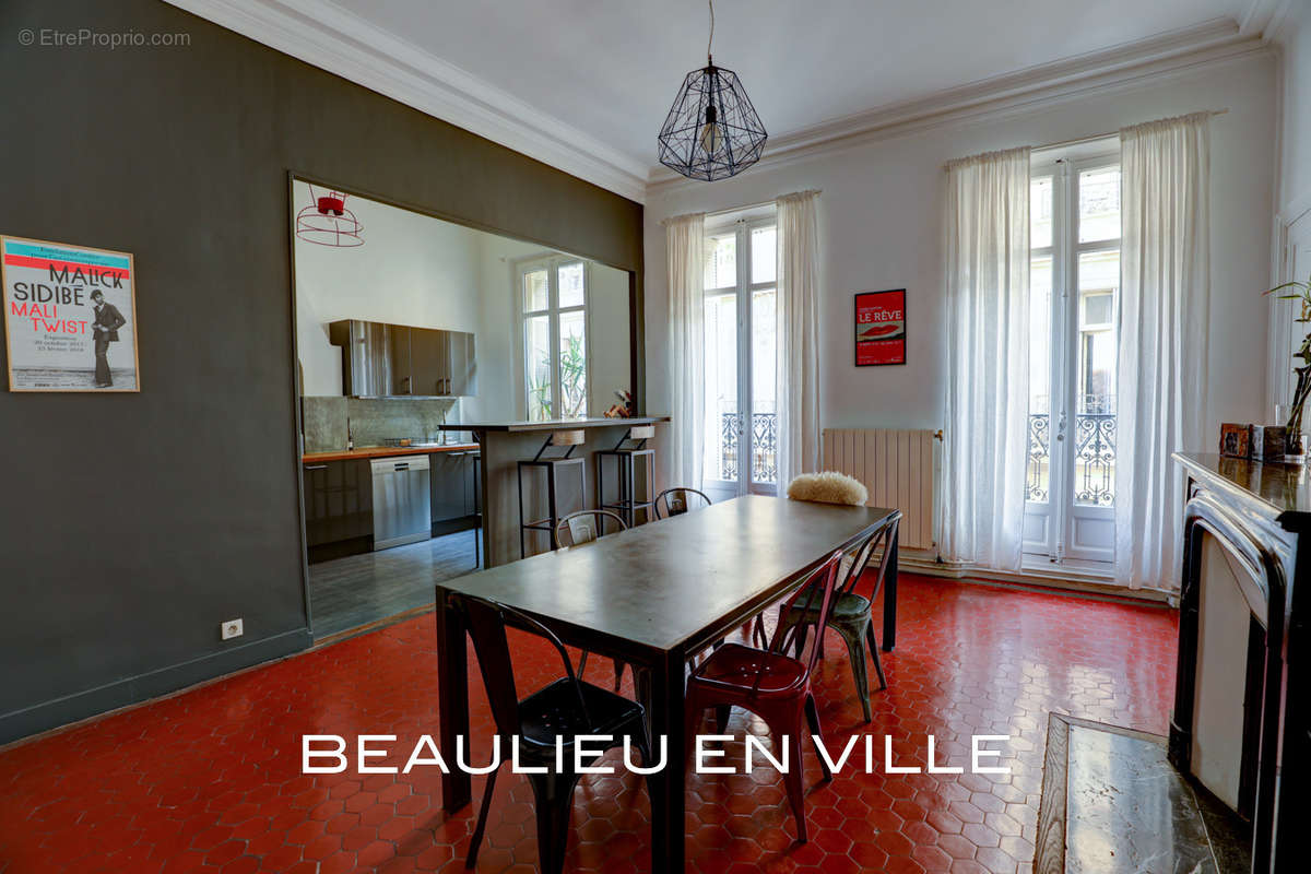 Appartement à MARSEILLE-6E