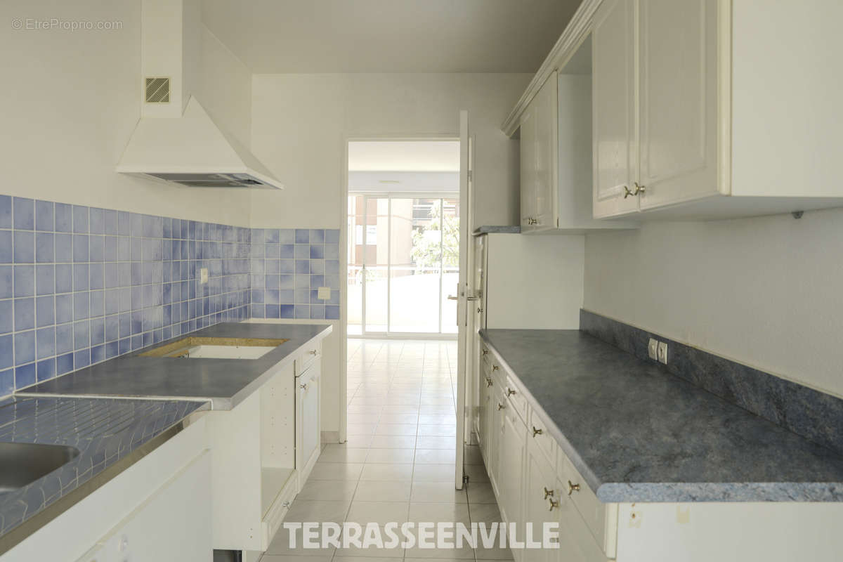 Appartement à MARSEILLE-8E