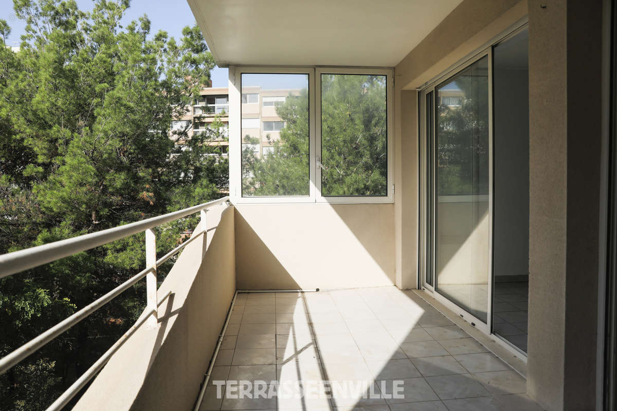 Appartement à MARSEILLE-8E