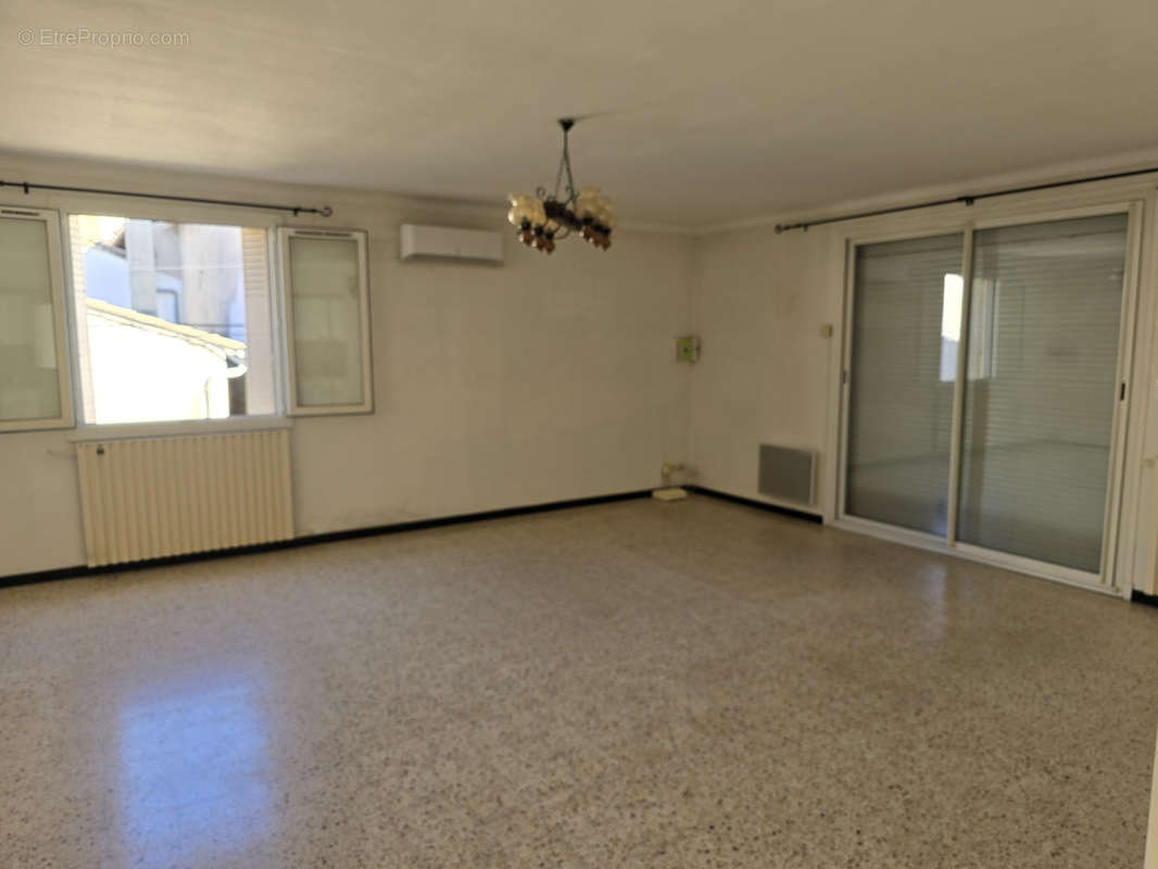 Appartement à MORIERES-LES-AVIGNON