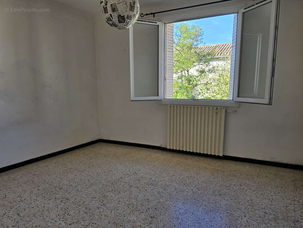 Appartement à MORIERES-LES-AVIGNON