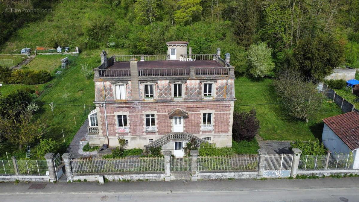 Maison à MERICOURT