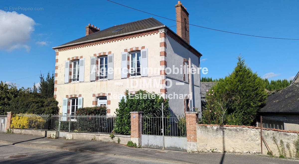 Maison à BEAUMONT-DU-GATINAIS