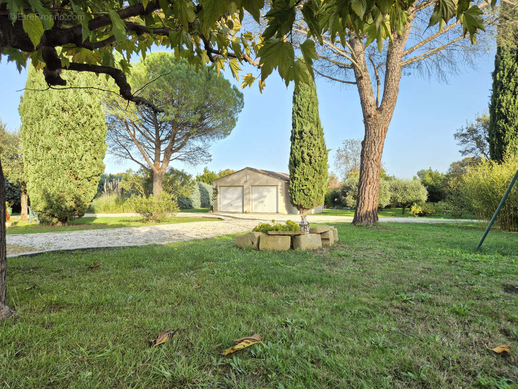 Maison à RIBAUTE-LES-TAVERNES