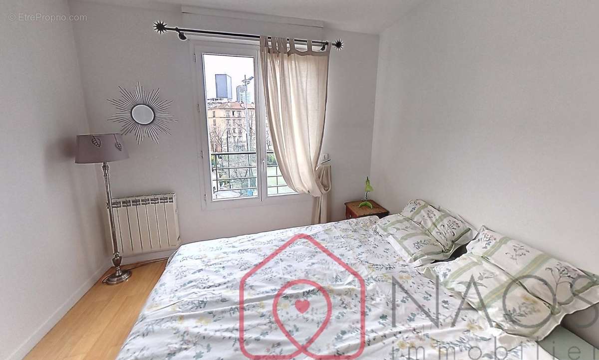 Appartement à COURBEVOIE