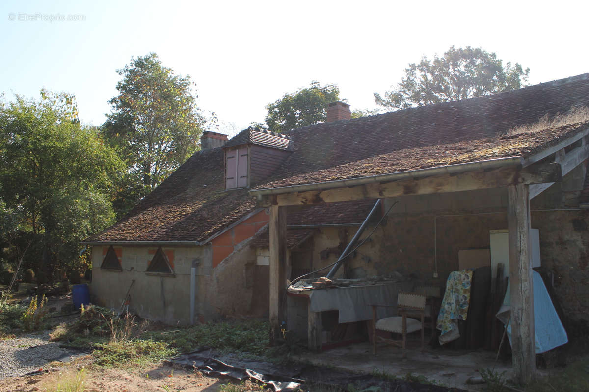 Maison à LOUROUX-BOURBONNAIS