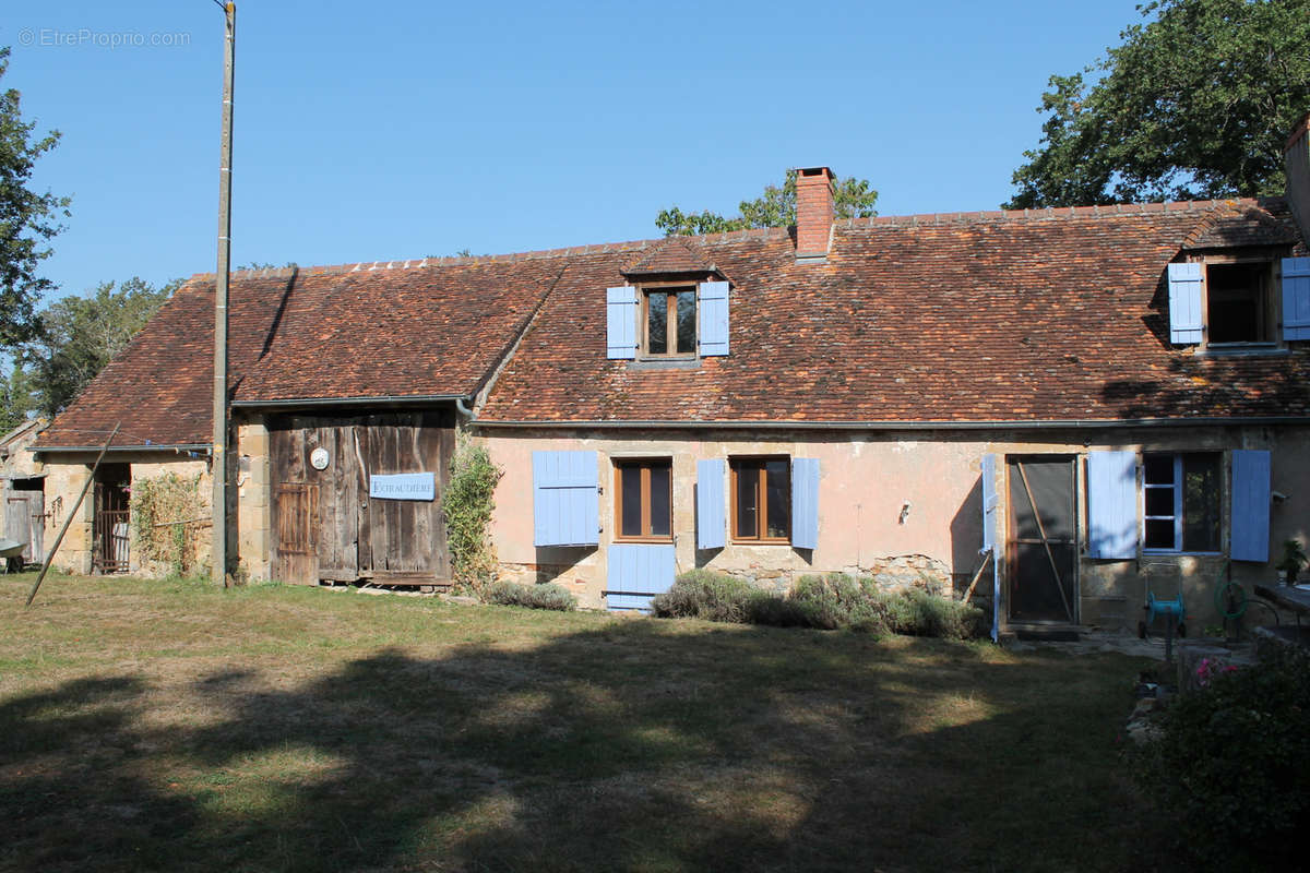 Maison à LOUROUX-BOURBONNAIS