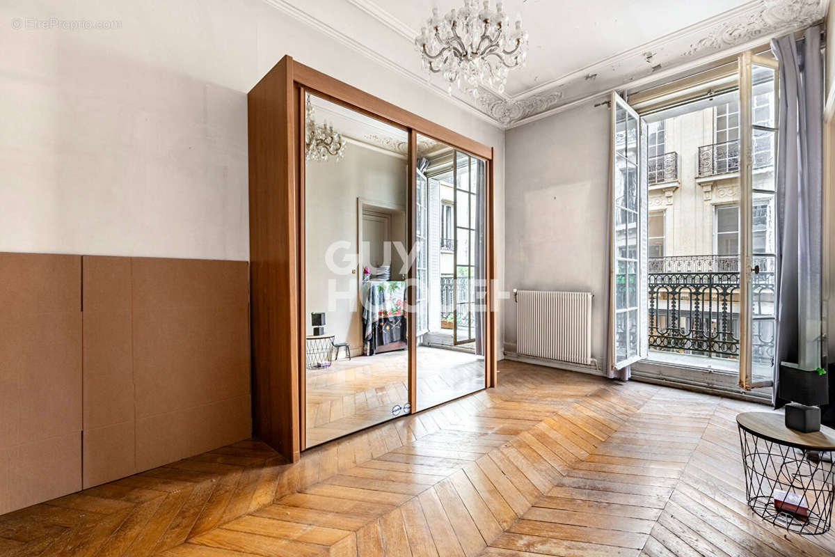 Appartement à PARIS-9E