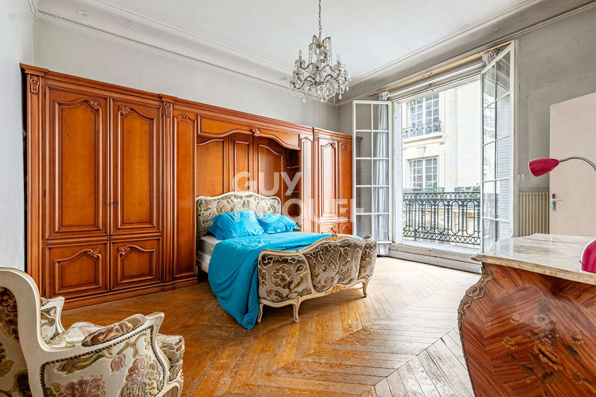 Appartement à PARIS-9E