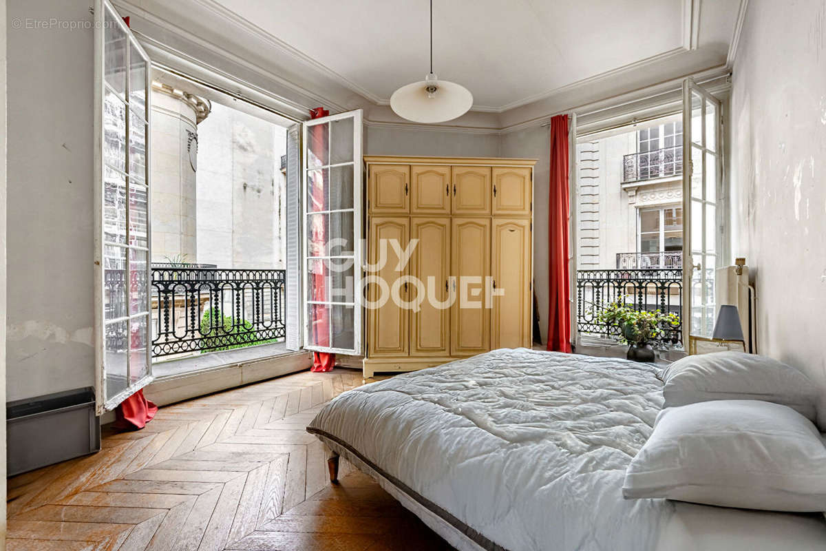 Appartement à PARIS-9E