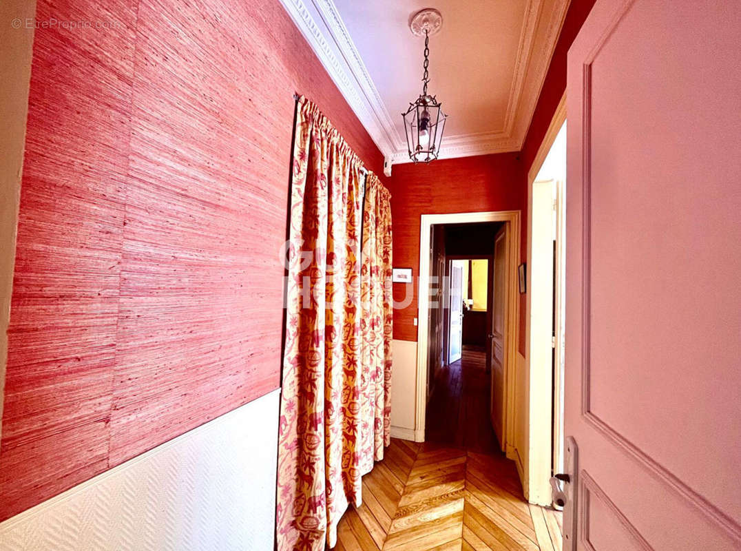 Appartement à VERSAILLES