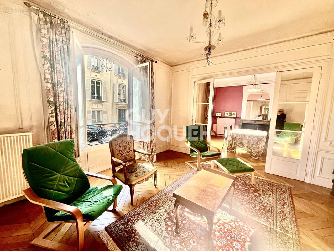 Appartement à VERSAILLES