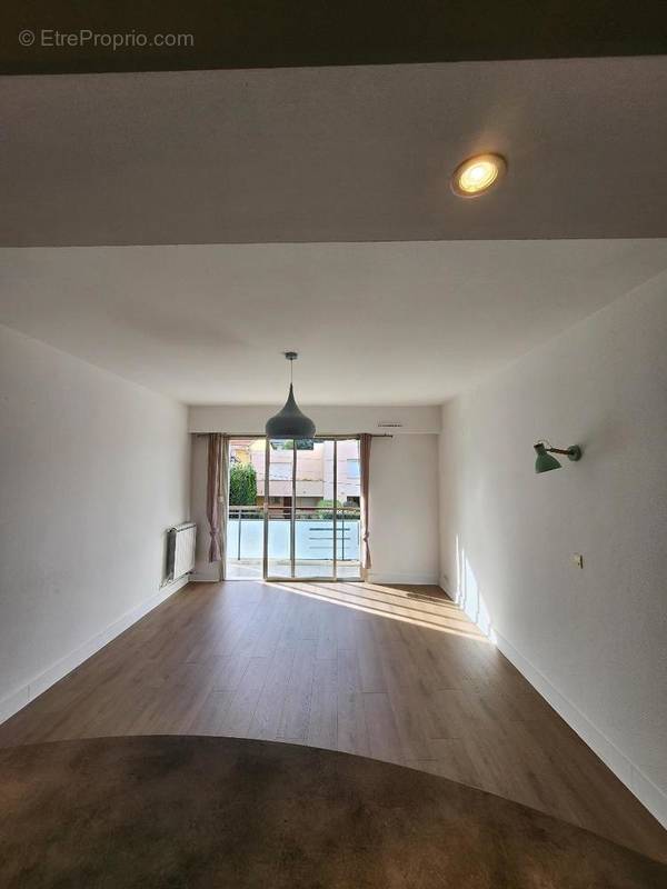   - Appartement à ANTIBES