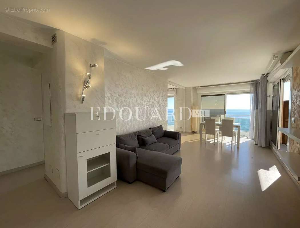 Appartement à ROQUEBRUNE-CAP-MARTIN