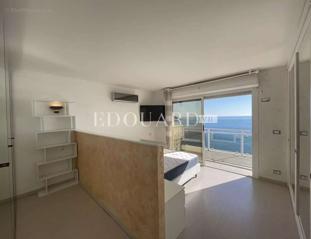 Appartement à ROQUEBRUNE-CAP-MARTIN