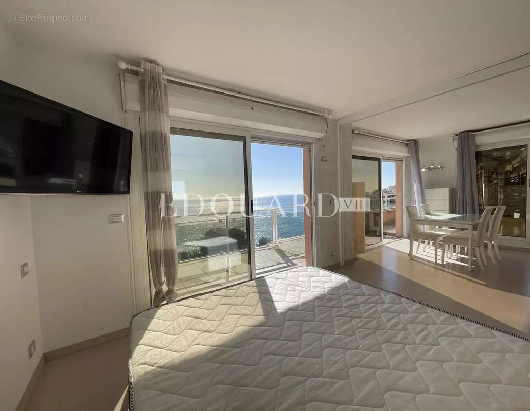 Appartement à ROQUEBRUNE-CAP-MARTIN