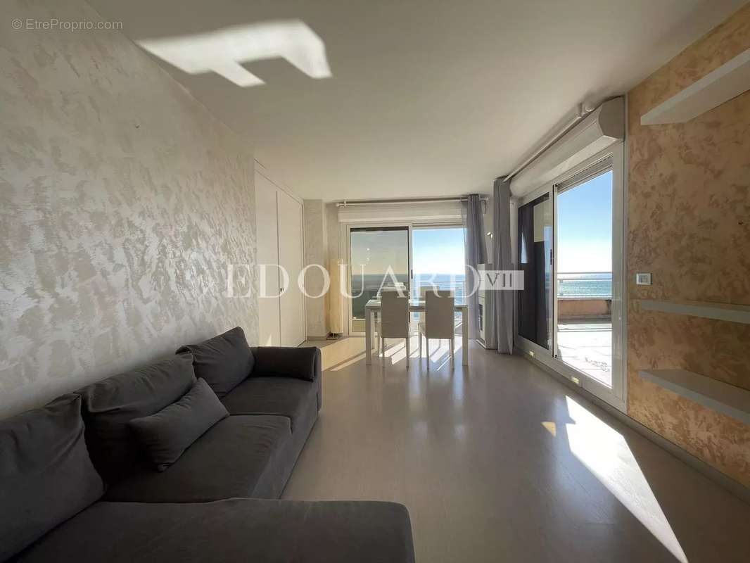 Appartement à ROQUEBRUNE-CAP-MARTIN