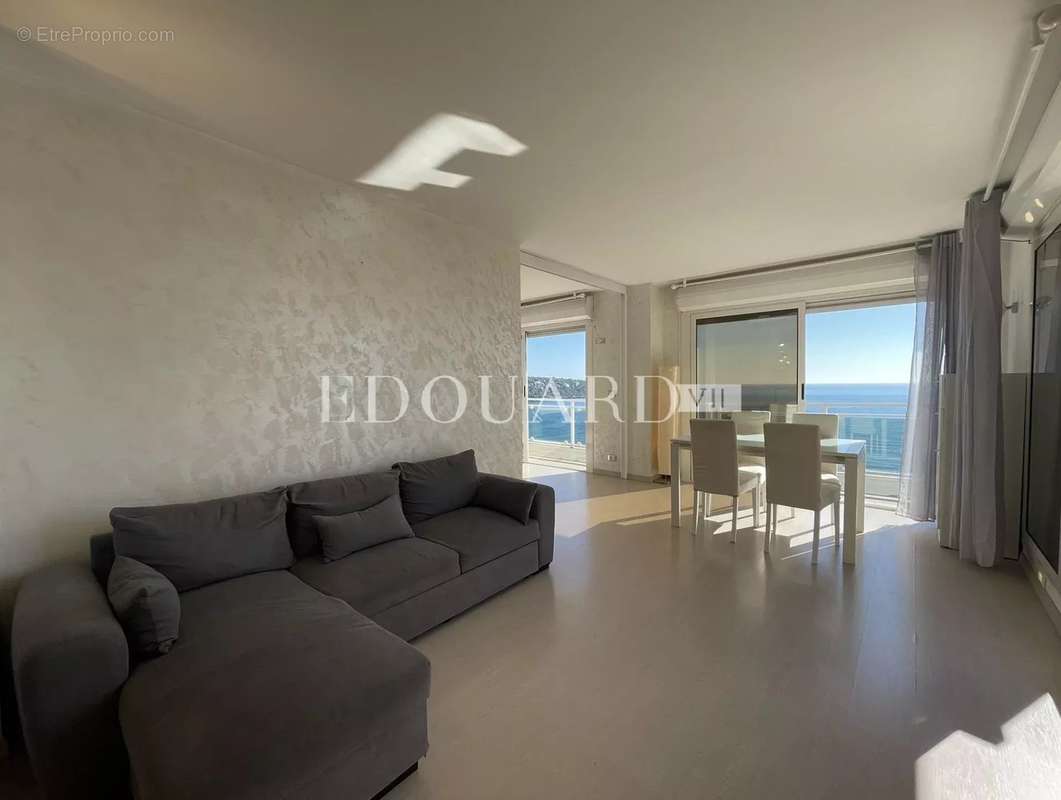 Appartement à ROQUEBRUNE-CAP-MARTIN