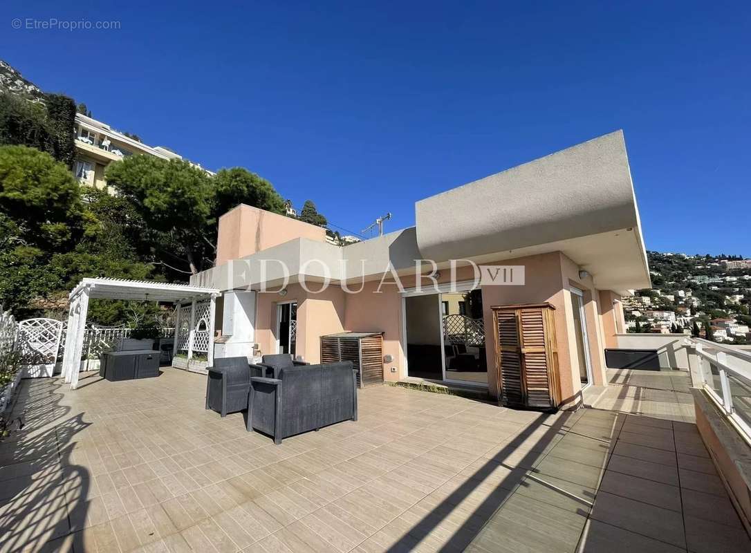 Appartement à ROQUEBRUNE-CAP-MARTIN