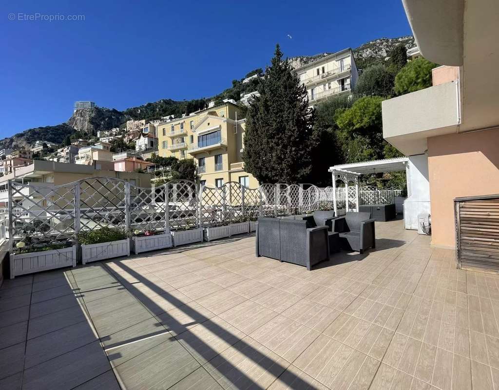 Appartement à ROQUEBRUNE-CAP-MARTIN