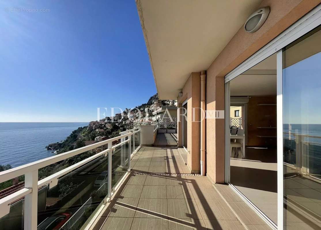 Appartement à ROQUEBRUNE-CAP-MARTIN