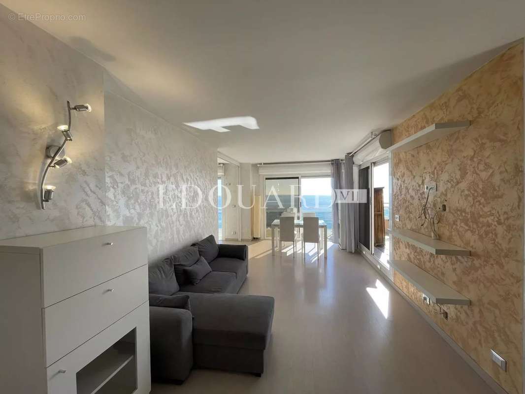 Appartement à ROQUEBRUNE-CAP-MARTIN